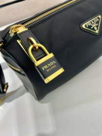 Picture of Prada Handbags _SKUfw226621792fw